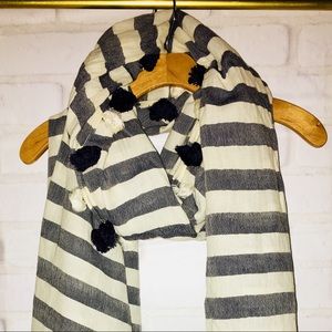 Ann Taylor navy & off white stripe scarf